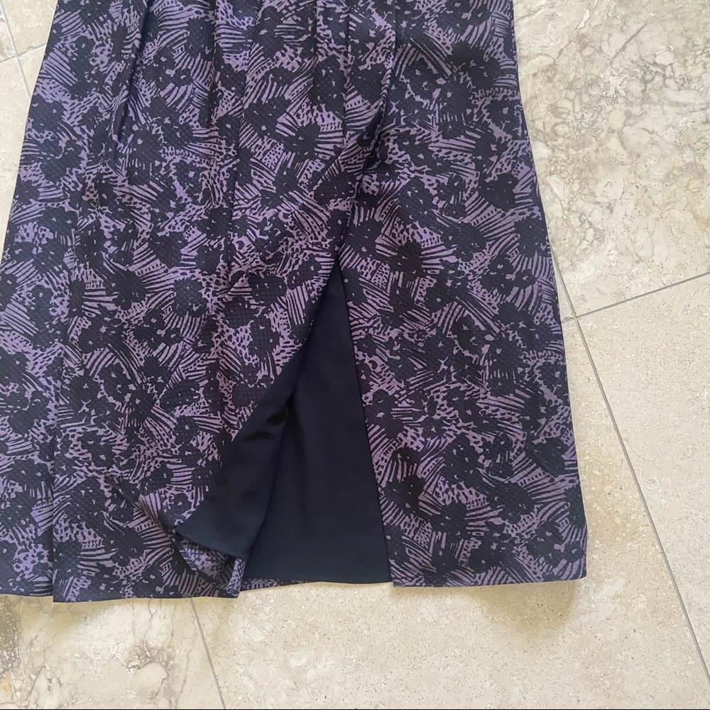 Burberry V-Neck Midi Dress-size 8 - Picture 4 of 7